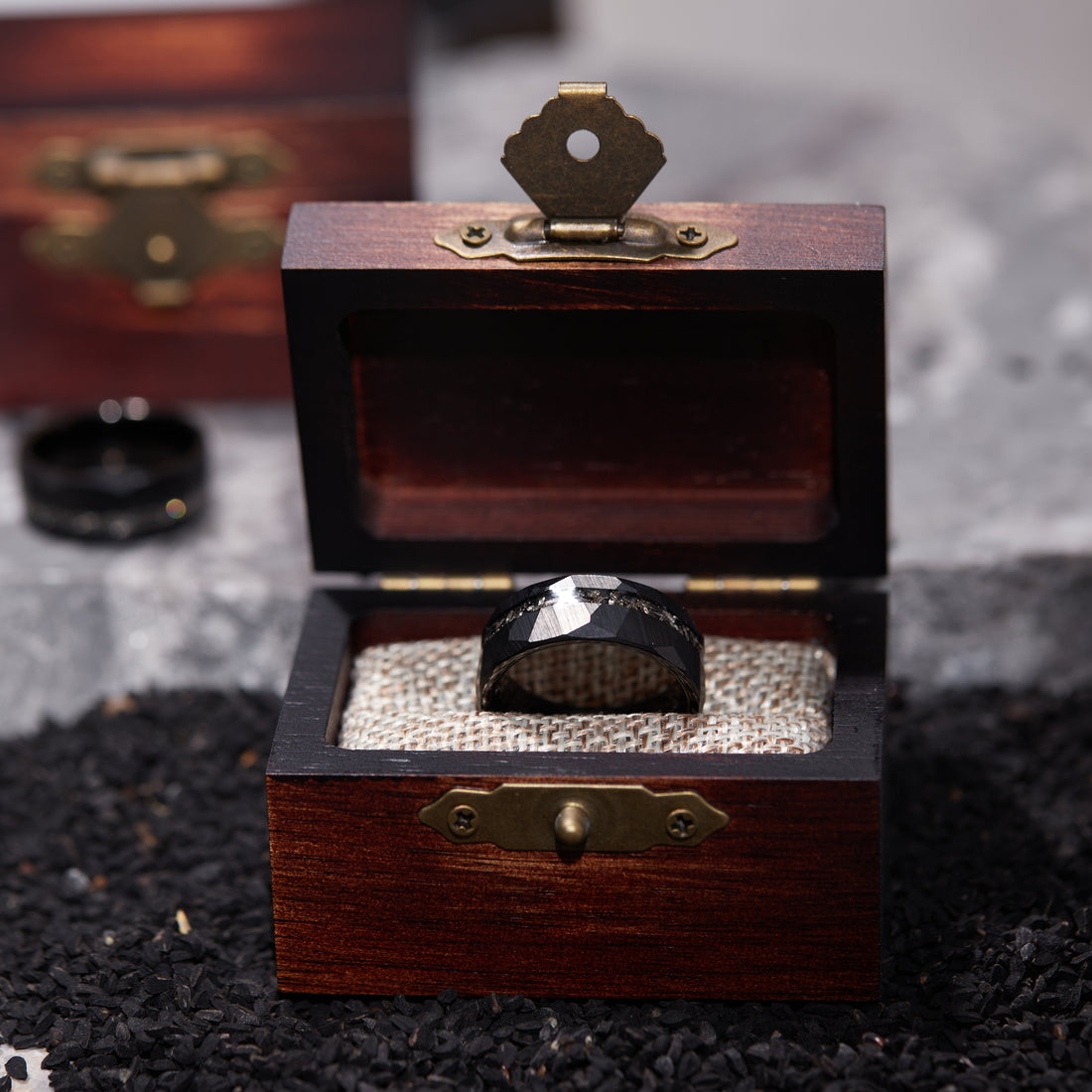 Show your love with style – our custom promise ring for men is the ultimate gift packaging in wood box